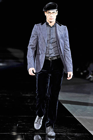 Giorgio Armani / - 2010-2011